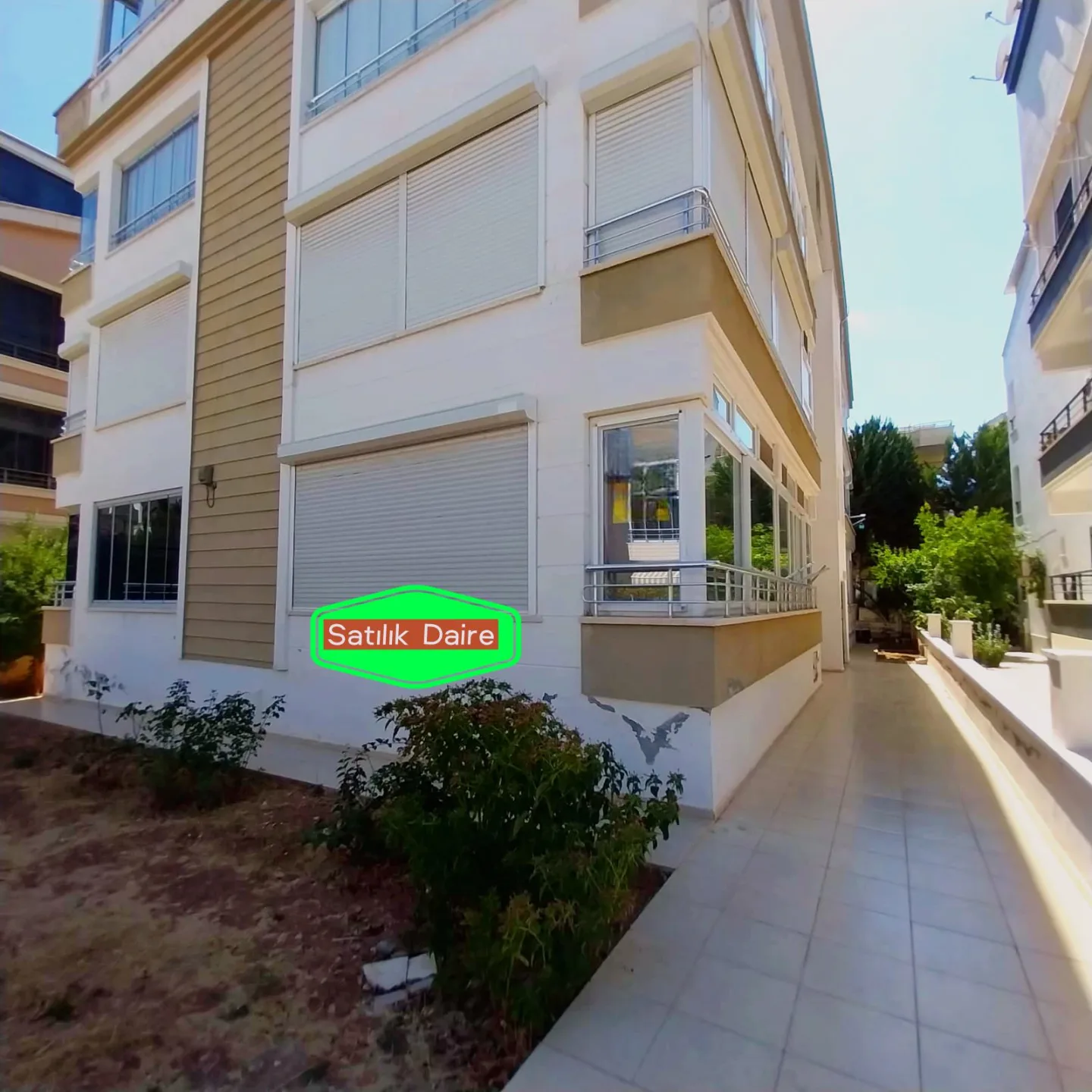 Didim Efeler'de Satılık 1+1 Ayrı Mutfak Daire